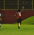 Caíque fez 3 gols e foi o nome de Vitória 5 x 1 Palmeiras pela Copa do Brasil Sub-17  Foto: Site do Vitória / Divulgação