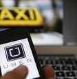 Taxistas fizeram protesto contra o Uber no Brasil  Foto: Kai Pfaffenbach / Reuters