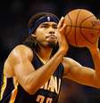 Chris Copeland foi atingido na perna e no braço durante a madrugada desta quarta  Foto: Christian Petersen / Getty Images 