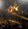 <p>Todo o espaço do Ginásio é usado para a apresentação que é uma experiência 360°</p><p> </p>  Foto: David Levene  / Divulgação