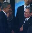 <p>Barack Obama e Raúl Castro em dezembro de 2013</p>  Foto: AP