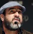 Ex-jogador francês Éric Cantona em entrevista coletiva do Prêmio Laureus, em Xangai.  Foto: Aly Song / Reuters