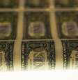 <p>O dólar caiu 0,58%, a R$ 3,0167 na venda, acumulando queda de 3,45% em três sessões e fechando no menor patamar desde 5 de março</p>  Foto: Murad Sezer / Reuters