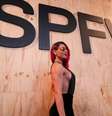 Thaís Bianca, ex-panicat, no SPFW no parque Cândido Portinari em São Paulo  Foto: Raphael Castello   / AgNews