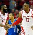 Ala-armador e pivô foram os destaques da partida desta terça-feira, em Houston  Foto: Scott Halleran / Getty Images