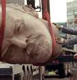 Estátua de Lênin foi enterrada após a Reunificação alemã   Foto: Deutsche Welle
