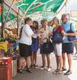 Passageiros têm a oportunidade de conhecer vinhedos, feiras, mercados e delicatesses em diferentes cidades das escalas, incorporando mais a culinária local  Foto: Oceania Cruises/Divulgação