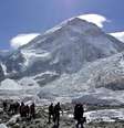 Everest é a maior montanha do mundo e recebe muitos alpinistas nesta época do ano  Foto: Phurba Tenjing Sherpa / Reuters