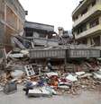 Mais de 1000 pessoas morreram em terremoto no Nepal, segundo a polícia   Foto: Navesh Chitrakar  / Reuters