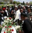 O jovem já não respirava quando finalmente foi retirado do veículo, disse a procuradora  Foto: Shannon Stapleton / Reuters
