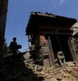 Templo destruído por terremoto em Bhaktapur, Nepal  Foto: Adnan Abidi / Reuters