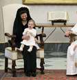 A rainha Silvia, da Suécia, e sua neta, princesa Leonor, se reunem com o Papa Francisco durante audiência privada no Vaticano  Foto: Max Rossi / EFE