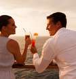Os membros podem participar de coquetéis de boas vindas e receber serviços gratuitos, como bebidas e tratamentos no spa  Foto: michaeljung/Shutterstock