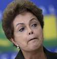 Presidente Dilma Rousseff usou as redes sociais na manhã desta sexta-feira para fazer seu discurso do 1º de maio  Foto: Ueslei Marcelino / Reuters