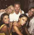 "Ótimo ver essas senhoras tímidas e reservadas. Nunca um momento de tédio", escreveu David Beckham na legenda ao lado da mulher, da atriz Eva Longoria e de Emma Bunton e Mel C  Foto: @davidbeckham / Instagram / Reprodução