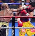 Mayweather foi mais efetivo do que Pacquiao segundo estatísticas  Foto: Joe Camporeale/USA TODAY Sports / Reuters