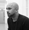Akram Khan acredita que para a expansão de seu trabalho é preciso misturar diferentes bagagens artísticas e culturais  Foto: Laurent Ziegler  / Divulgação