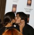 Ian Somerhalder trocou beijos e carinhos com a mulher Nikki Reed  Foto: AgNews