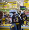 Comércio brasileiro tem enfrentado dificuldades  Foto: Oli Scarff / Getty Images
