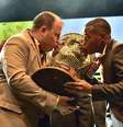 Robinho está emprestado ao Santos somente até o meio de 2015  Foto: Fernando Dantas / Gazeta Press