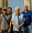 Amigos se reuniram e decidiram viajar para Berlim  Foto: BBC