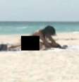Elissa Álvarez e José Caballero foram flagrados fazendo sexo em uma praia na Flórida  Foto: Twitter / Reprodução