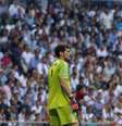Casillas se irritou após levar o primeiro gol do Real Madrid  Foto: Kiko Huesca / EFE