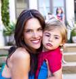 Alessandra Ambrosio comemorou o aniversário do filho, Noah, neste domingo (10)  Foto: @alessandraambrosio / Instagram  / Reprodução