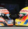 Capacetes da F1 (Fernando Alonso e Lewis Hamilton)  Foto: Bertrand Guay / AFP