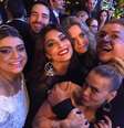 "Só top", escreveu David Brazil em foto ao lado de celebridades como Juliana Paes e Carolina Dieckmann  Foto: @davidbrazil24/Instagram  / Reprodução