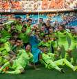 Barcelona foi campeão espanhol pela 23ª vez na história - ainda está nove taças atrás do Real Madrid  Foto: Gonzalo Arroyo Moreno / Getty Images 