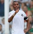 Pagamento de parte da dívida com Robinho pode ajudar em renovação contratual  Foto: Friedmann Vogel / Getty Images 