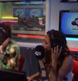 Perrie Edwards participa de programa de rádio e fala sobre saída do noivo do Onde Direction  Foto: Reprodução