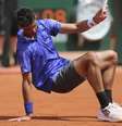 Bellucci vinha de título de Genebra, mas nesta quarta não conseguiu manter o bom momento no saibro de Roland Garros  Foto: David Vincent / AP