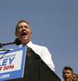 Segundo o site da revista Time, Martin O'Malley ligou para Clinton antes de anunciar sua candidatura  Foto: Jim Bourg / Reuters