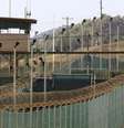 Parte externa do Campo Delta, no complexo da Base Naval de Guantánamo  Foto: Bob Strong / Reuters
