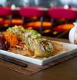 Sushi é apenas uma das alternativas em restaurantes asiáticos  Foto: Royal Caribbean International/Divulgação