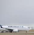 Pesquisa pode fazer viajantes pagarem mais barato por passagens aéreas  Foto: Todd Korol / Reuters