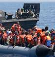 Mais de 2,3 mil imigrantes foram resgatados hoje no Mediterrâneo  Foto: The Telegraph / Reprodução