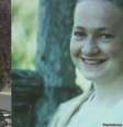 Rachel se descrevia como negra, mas seus pais mostraram foto dela na adolescência para provar que é branca  Foto: BBC / Reprodução