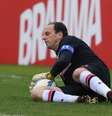 Goleiro desfalcou o time no último jogo do Brasileiro  Foto: Rubens Chiri/São Paulo FC / Divulgação