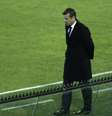 Dunga viu seu time jogar mal nos primeiros 45min, apesar de mudanças  Foto: Silvia Izquierdo / AP