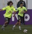 Philippe Coutinho deve entrar na vaga de Neymar  Foto: Leo Correa / Mowa Press/Divulgação