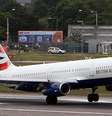 Autoridades britânicas encontram homem morto que pode ter caído de avião  Foto: Twitter