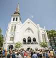 Enlutada, Charleston começa a se restabelecer depois de massacre em igreja  Foto: Stephen B. Morton / AP