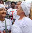 Menina vítima de pedrada participa de manifestação no RJ  Foto:  Luiz Souza / Futura Press