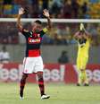Jogo de despedida de Léo Moura pelo Flamengo; passado rubro-negro prejudicou acerto com Vasco  Foto: Cleber Mendes  /  LANCE!Press 