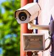 Castseg comercializa equipamentos eletrônicos de segurança, como cercas elétricas, sistemas de alarme e circuitos fechados de televisão  Foto: Don Pablo / Shutterstock