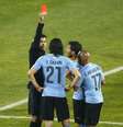 Expulso e sem nenhum gol, Cavani teve Copa América para ser esquecida  Foto: Ricardo Moraes / Reuters
