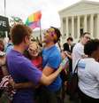 Apoiadores do movimento dos direitos dos gays comemoram decisão da Suprema Corte, em Washington, nos Estados Unidos, nesta sexta-feira. 26/06/2015  Foto: Jim Bourg / Reuters